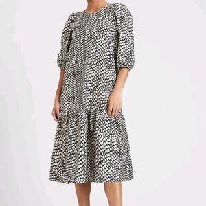 Banana Republic Black and White Volume-Sleeved Patterned Dress